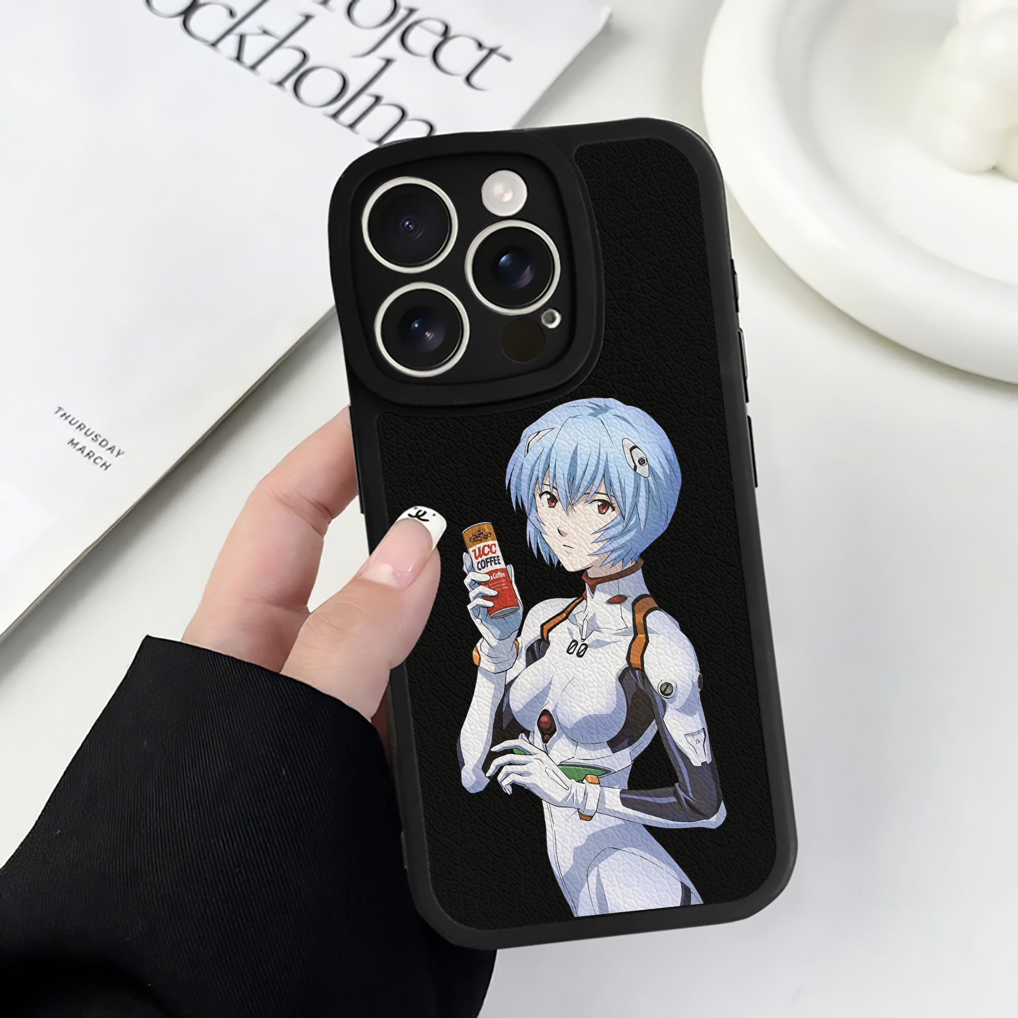 （画像用） EVA 新世紀エヴァンゲリオン 【iPhone 16シリーズ対応】シリコンスマホケース（レザー調） 材質：シリコン